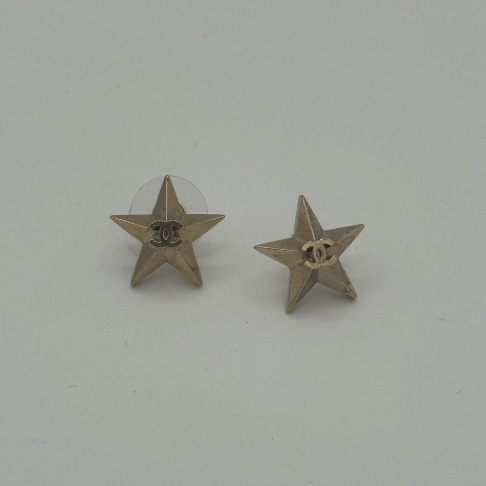 CHANEL Gold Star Earrings